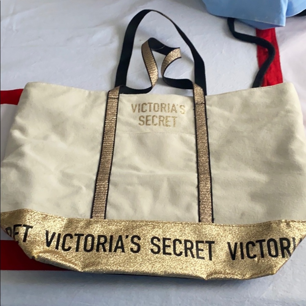 Victoria’s Secret travel small size weekender